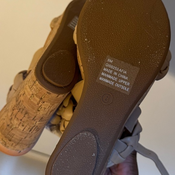 MIA wedges - Picture 3 of 3